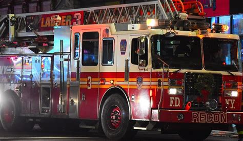 Fire blamed on e-bike battery kills 1, injures 6 in Bronx apartment building